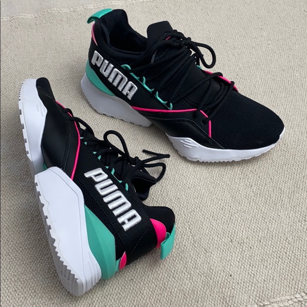 Puma Size 6 women’s Shoes Muse Maia Black Colorful